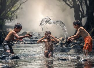 Jak długo kąpać dziecko w przegotowanej wodzie?