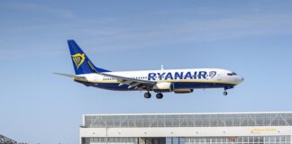 Czy w Ryanair można mieć mała torebkę?